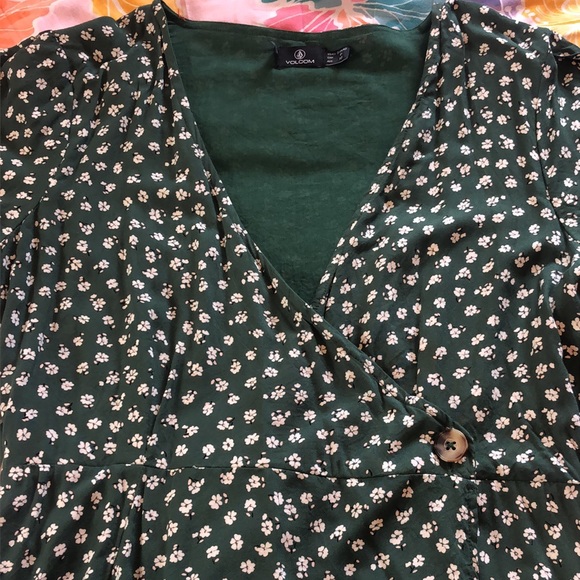 Volcom wrap dress - Picture 2 of 3